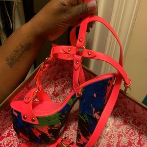 Privileged Platform Heel